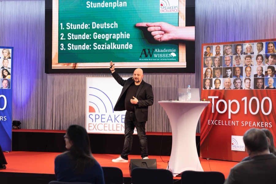 Führungsseminar mit Florian Rejmanski — Akademie Wissen